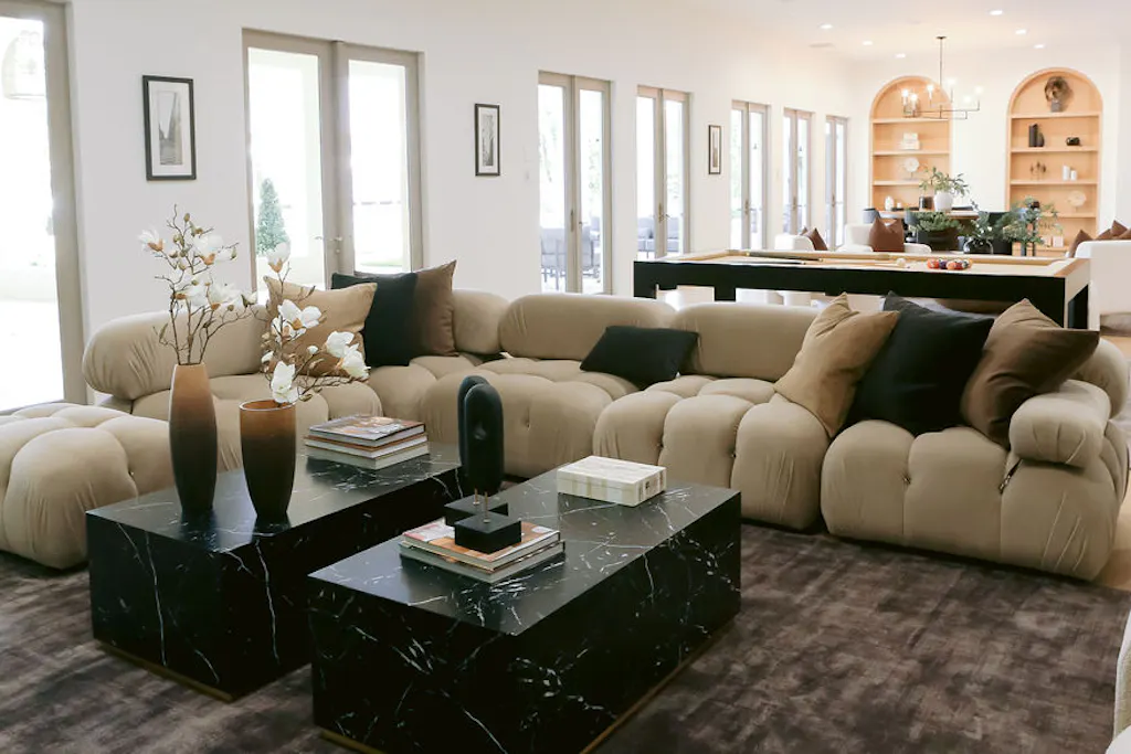 Meridith-Baer-Home-Home-Staging-Florida-Spanish-River-Family-Room